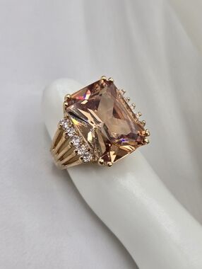 Swarovski Crystal Elements Gold Statement Ring Champagne Size 7 Prom Wedding